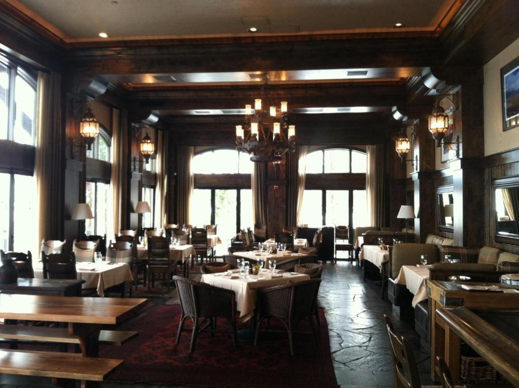 West Shore Cafe And Inn Homewood Buitenkant foto